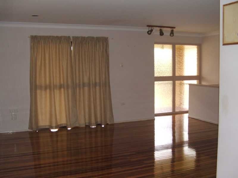 4 Luckie Crescent, Tivoli QLD 4305