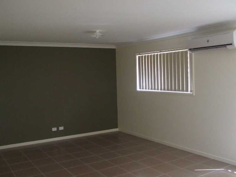 1 Rhiannon Drive, Flinders View QLD 4305