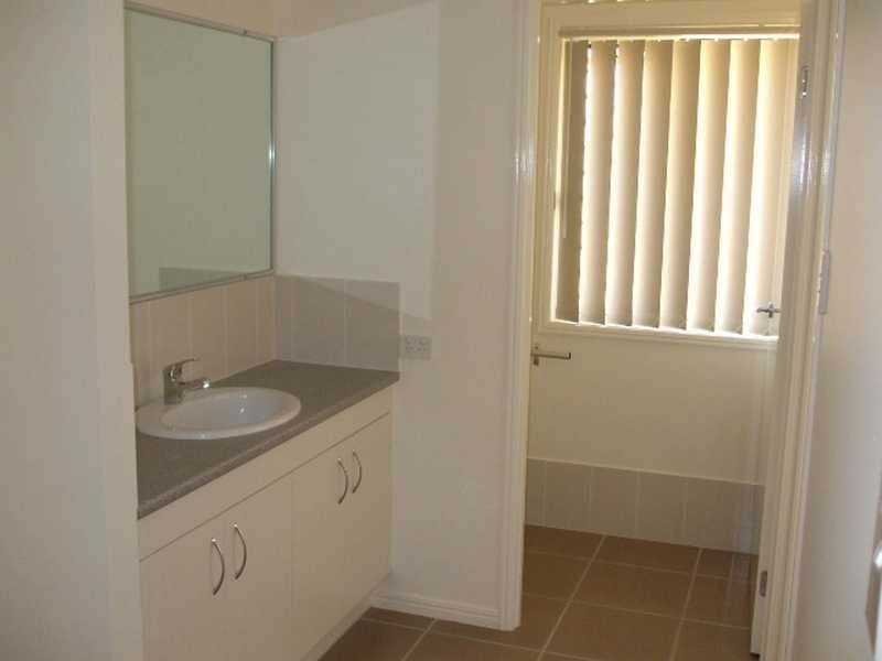 1 Rhiannon Drive, Flinders View QLD 4305