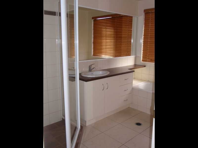 26 Harrison Grove, Deebing Heights QLD 4306