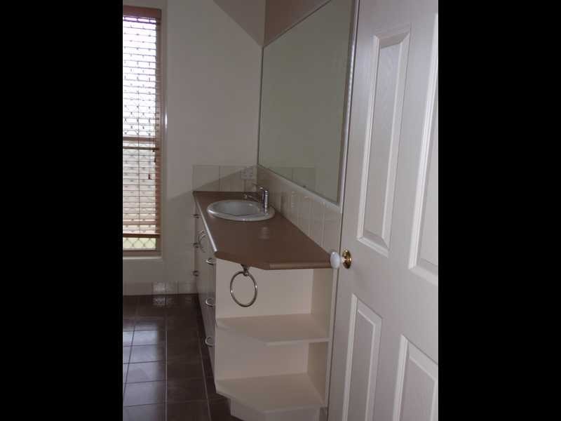 26 Harrison Grove, Deebing Heights QLD 4306