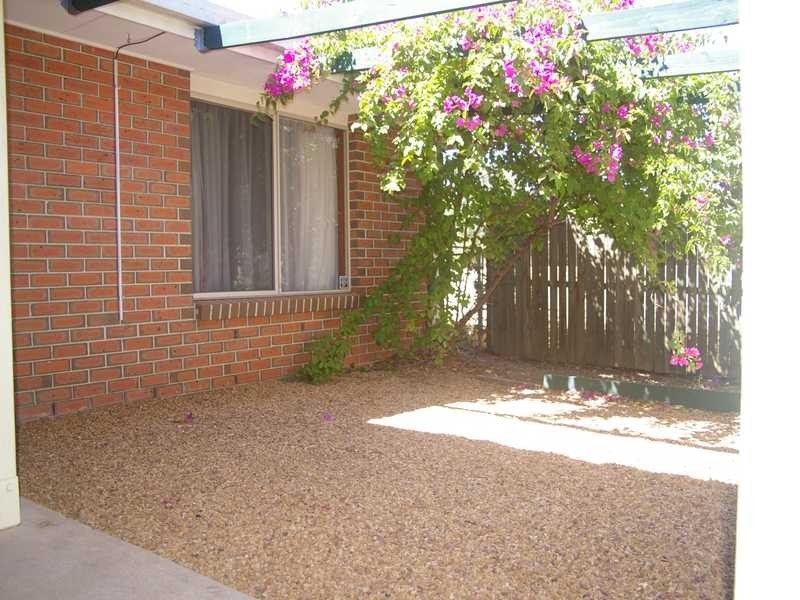 8 Naomi Street, Bundamba QLD 4304