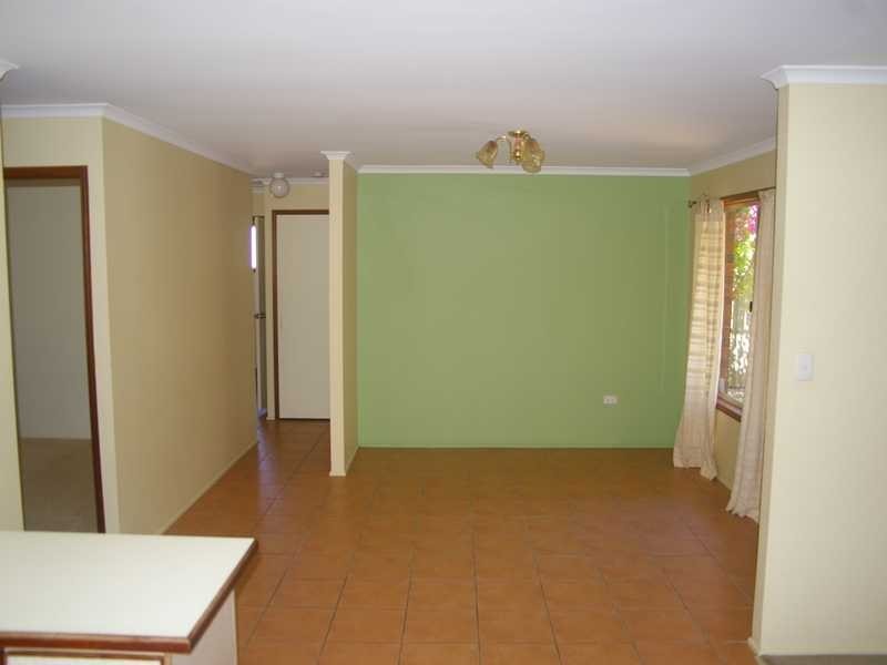 8 Naomi Street, Bundamba QLD 4304