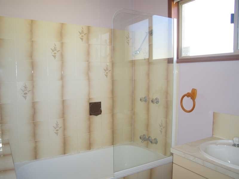 8 Naomi Street, Bundamba QLD 4304
