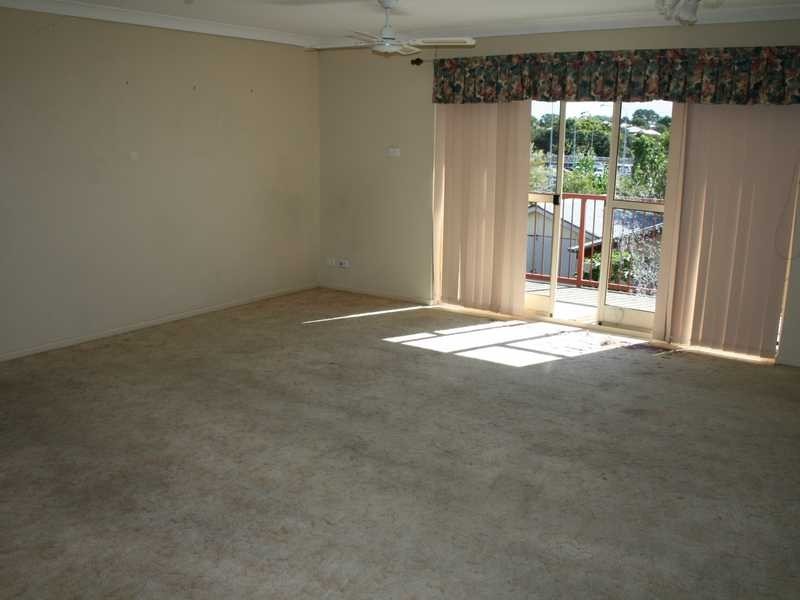 3/11 South Station Road, Booval QLD 4304