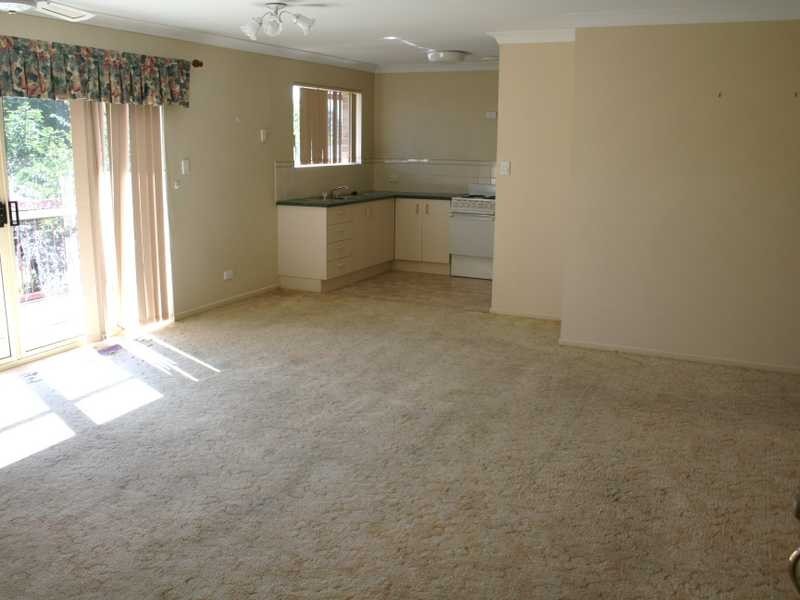 3/11 South Station Road, Booval QLD 4304