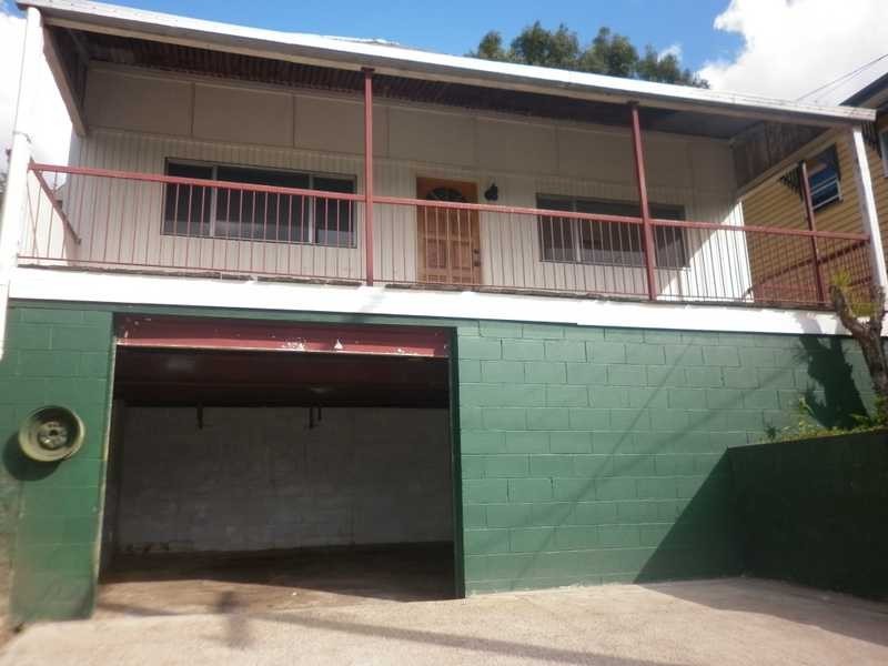 69 Brisbane Road, Bundamba QLD 4304