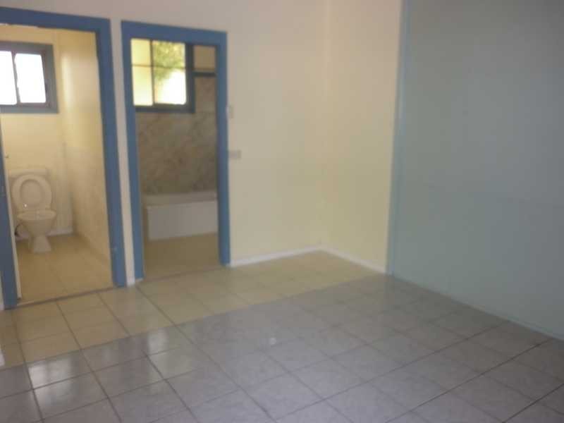 69 Brisbane Road, Bundamba QLD 4304