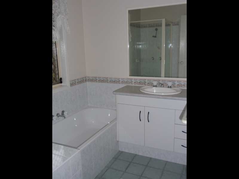 5 Rosehill Court, Brassall QLD 4305