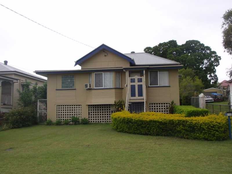 10 Pemberton Street, Booval QLD 4304