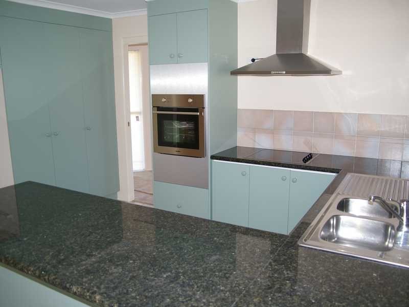 325 South Station Road, Raceview QLD 4305