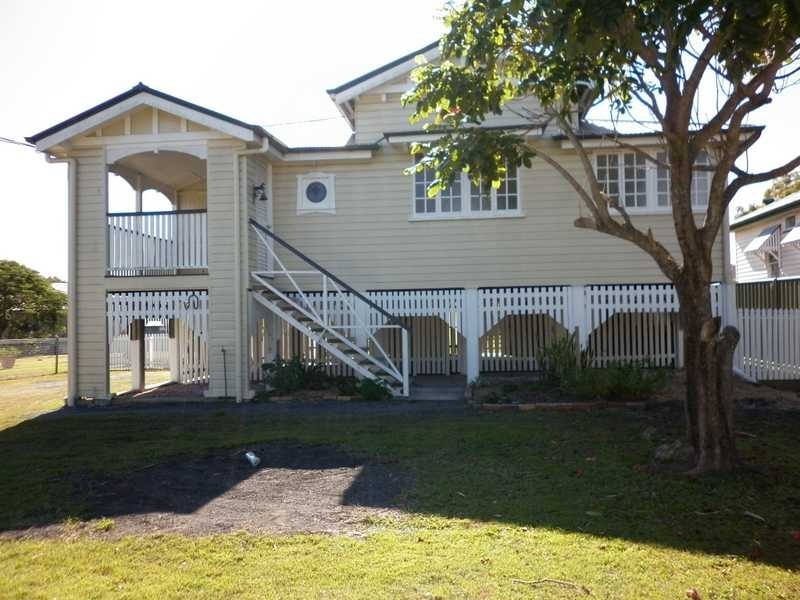30 Clifton Street, Booval QLD 4304