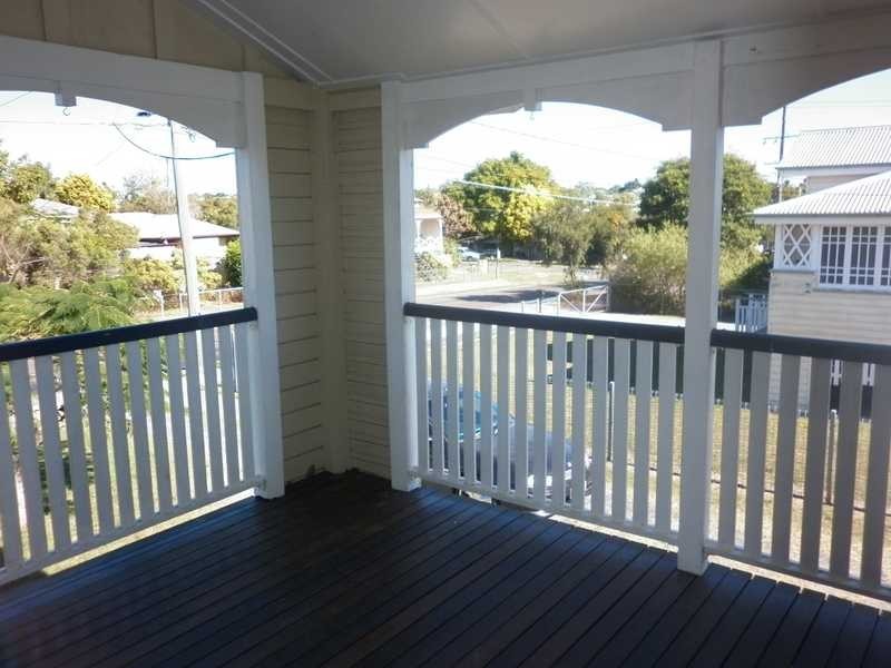 30 Clifton Street, Booval QLD 4304