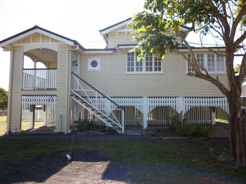 30 Clifton Street, Booval QLD 4304