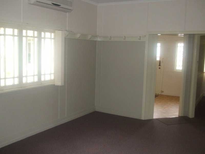 187 Brisbane Road, Booval QLD 4304