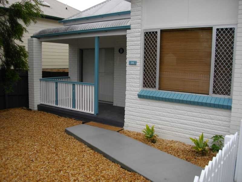14 Macquarie Street, Booval QLD 4304