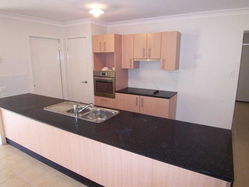 19 Arnold Street, Wulkuraka QLD 4305