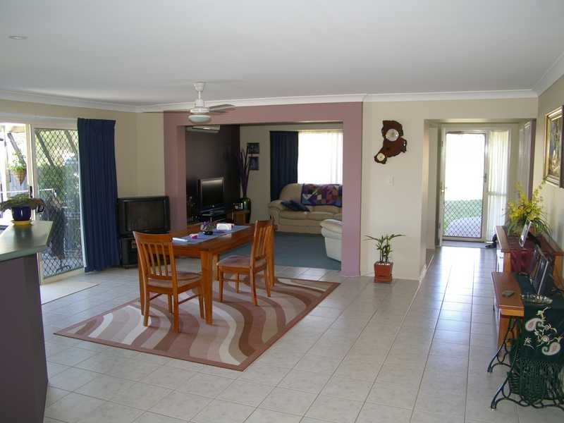 70 Sandalwood Drive, Yamanto QLD 4305