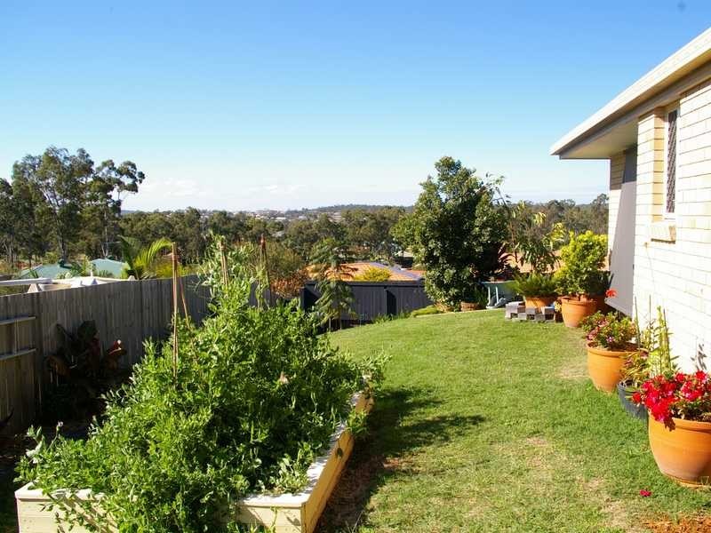 70 Sandalwood Drive, Yamanto QLD 4305