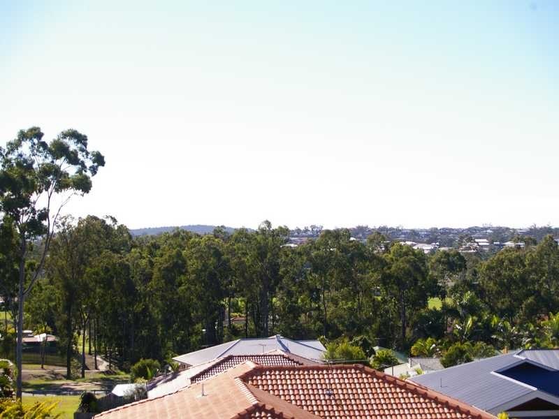 70 Sandalwood Drive, Yamanto QLD 4305