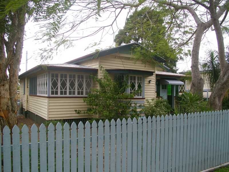 17 Nimmo Street, Booval QLD 4304