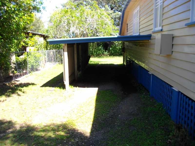 21 Russell Street, Silkstone QLD 4304