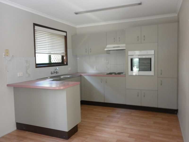 4 Brolga Court, Bundamba QLD 4304