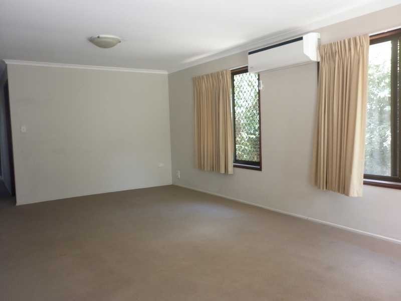 4 Brolga Court, Bundamba QLD 4304