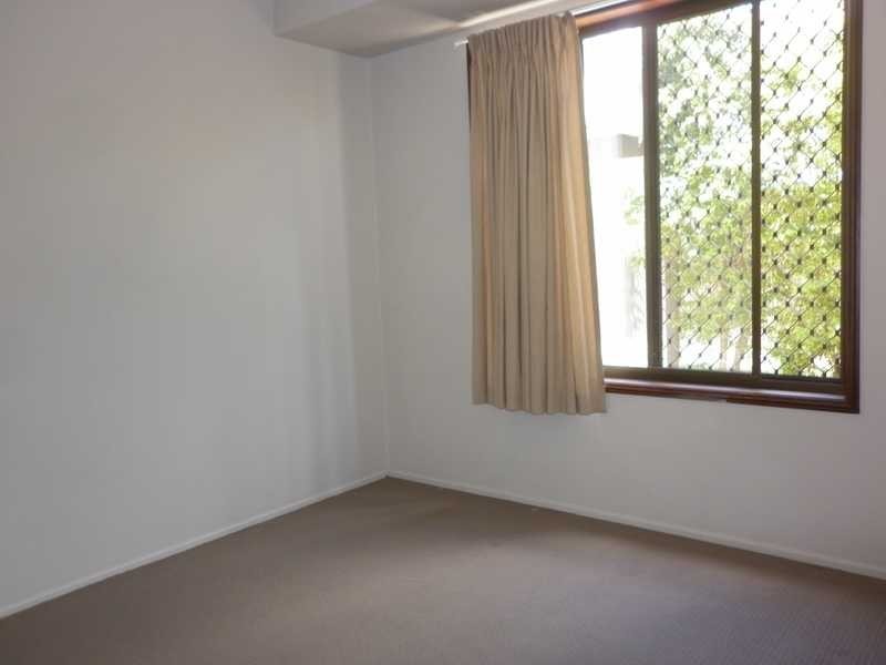 4 Brolga Court, Bundamba QLD 4304