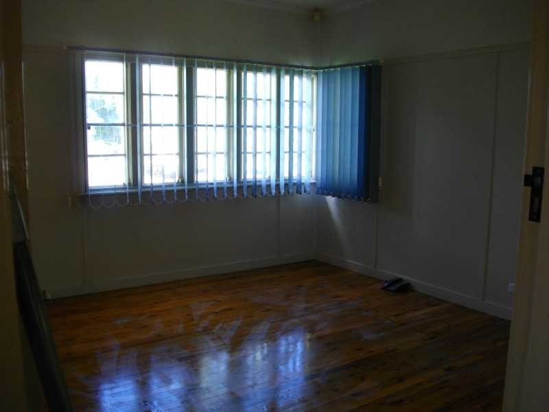 9 Adam Street, One Mile QLD 4305