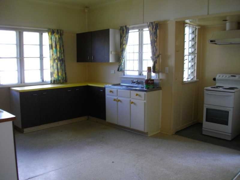 9 Adam Street, One Mile QLD 4305