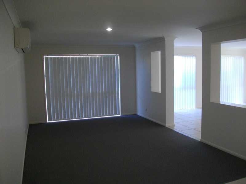 9 Dornoch Crescent, Raceview QLD 4305
