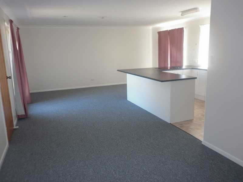 60 Selwyn Street, North Booval QLD 4304