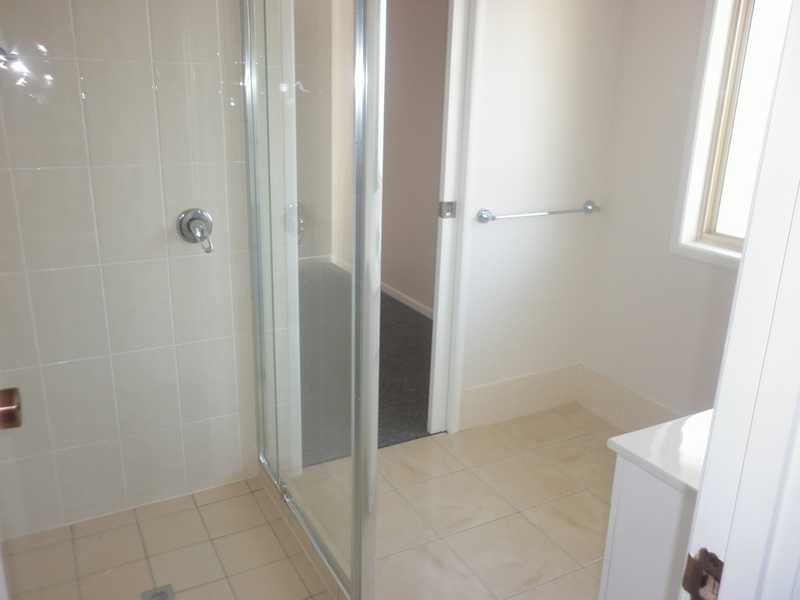 60 Selwyn Street, North Booval QLD 4304