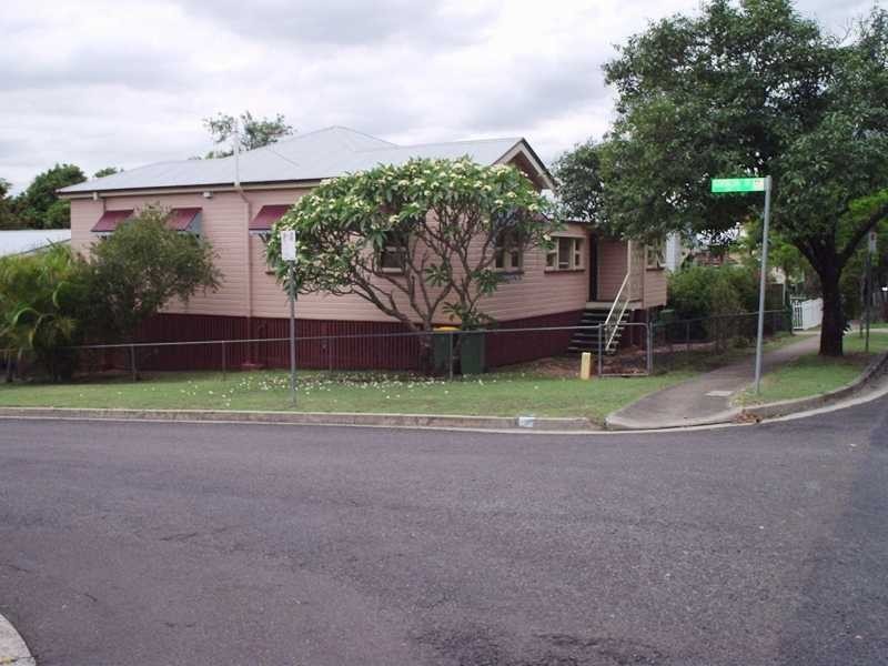 4 York Street, East Ipswich QLD 4305