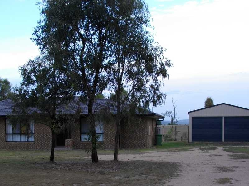 8 Hannant Road, Hatton Vale QLD 4341