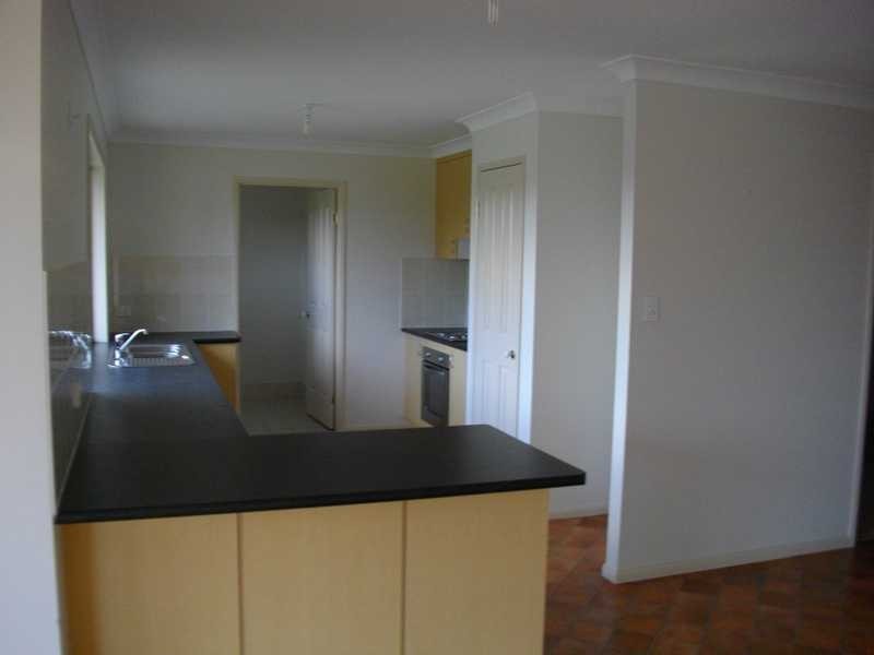 8 Hannant Road, Hatton Vale QLD 4341