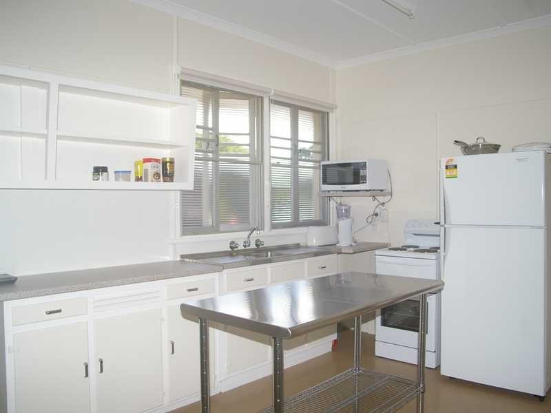 1 Schelbach Street, Booval QLD 4304