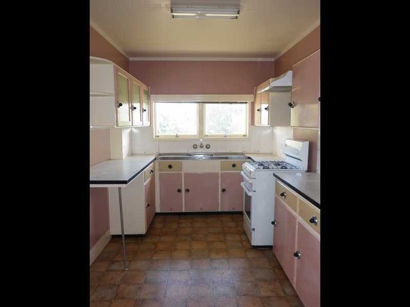 18 Thurso Street, North Booval QLD 4304