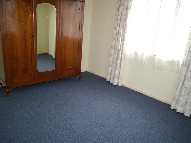 67 North Station Road, North Booval QLD 4304