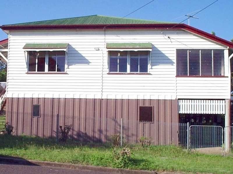 18 Pine Street, North Ipswich QLD 4305