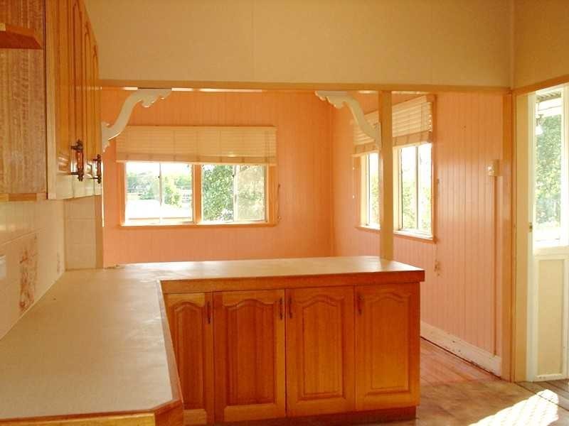 18 Pine Street, North Ipswich QLD 4305