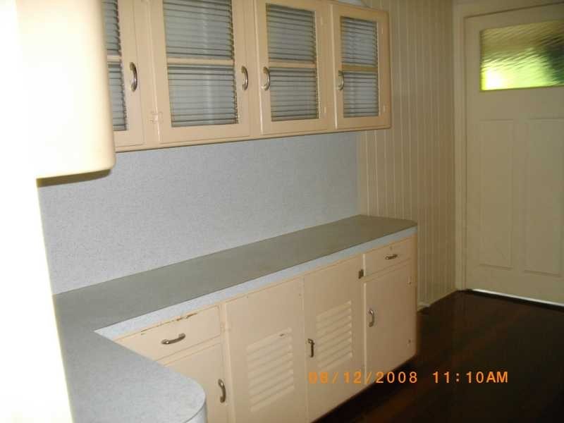 14 Crown Street, Silkstone QLD 4304