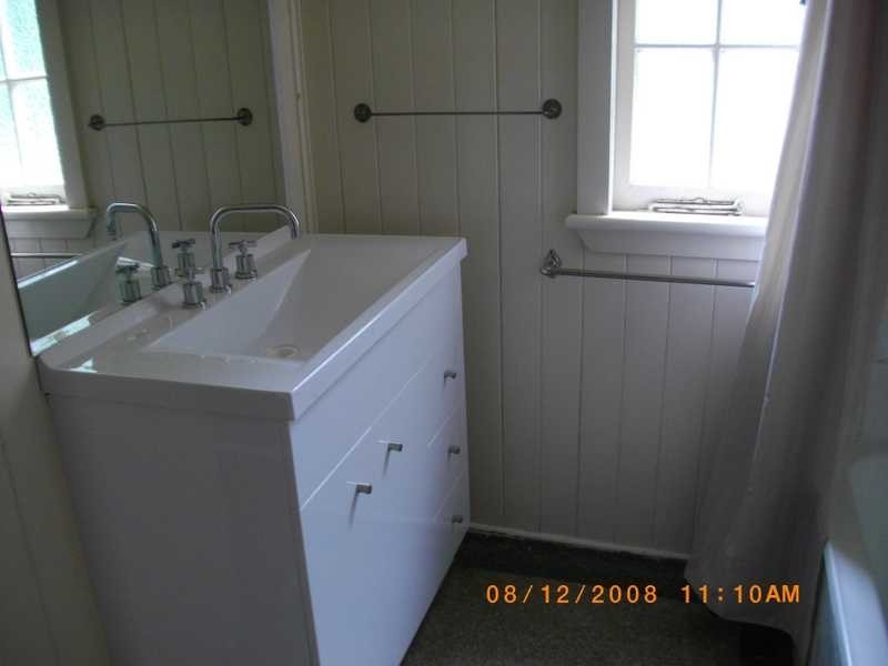 14 Crown Street, Silkstone QLD 4304