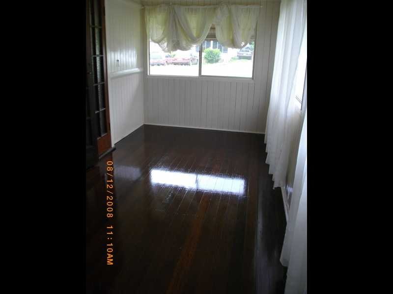 14 Crown Street, Silkstone QLD 4304