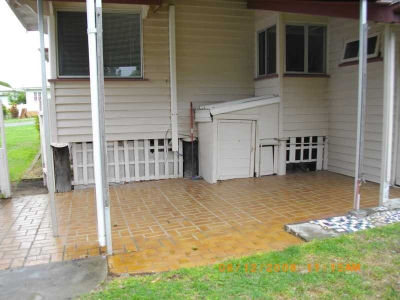 14 Crown Street, Silkstone QLD 4304