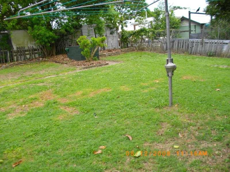 14 Crown Street, Silkstone QLD 4304