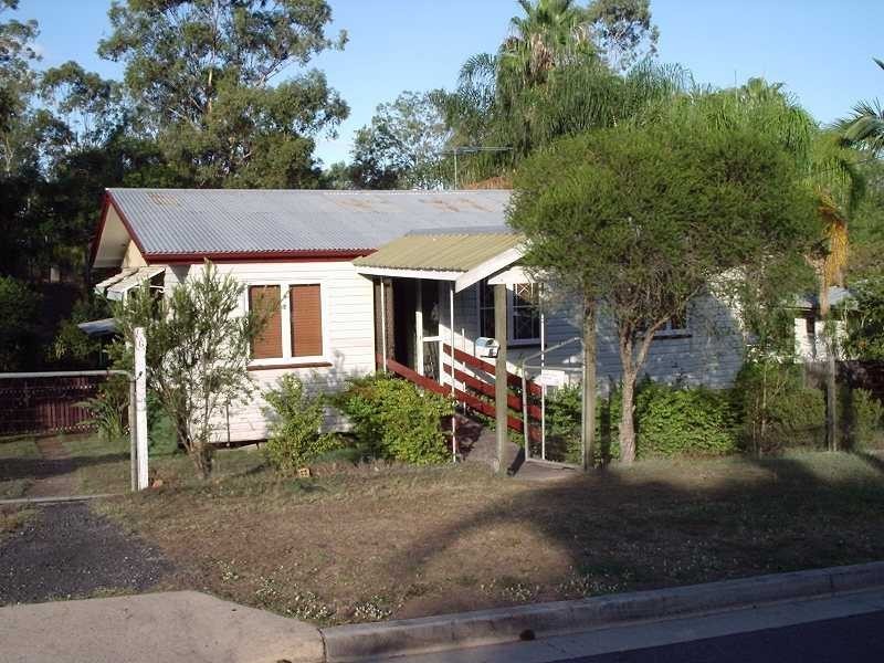 6 Roberts Road, North Ipswich QLD 4305