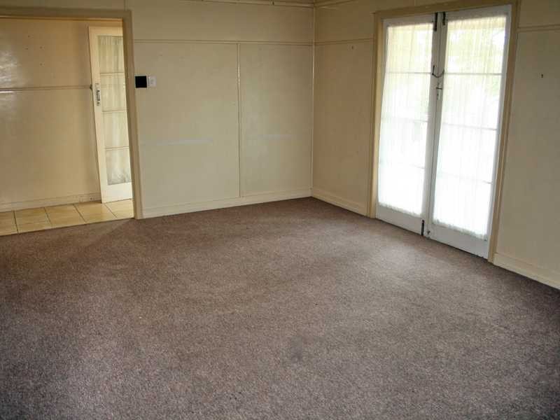 2 Lion Street, Ipswich QLD 4305