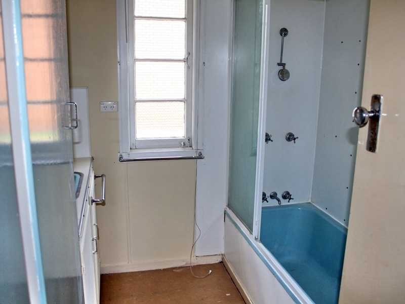 2 Lion Street, Ipswich QLD 4305